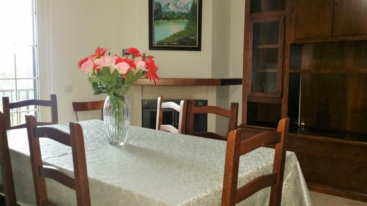 Guesthouse Holiday Formia Beach Bagian luar foto